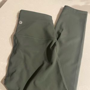 Lululemon Wunder under 25”